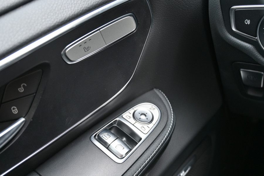 Mercedes-Benz V-Klasse 300d Extra Lang DC Avantgarde Edition AMG met Night pakket, Distronic, Alarm kl. 3