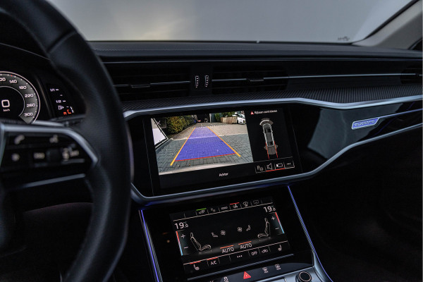 Audi A7 Sportback 55 TFSi-e 367pk Quattro Pano S-stoelen HuD B&O Trekhaak 21''