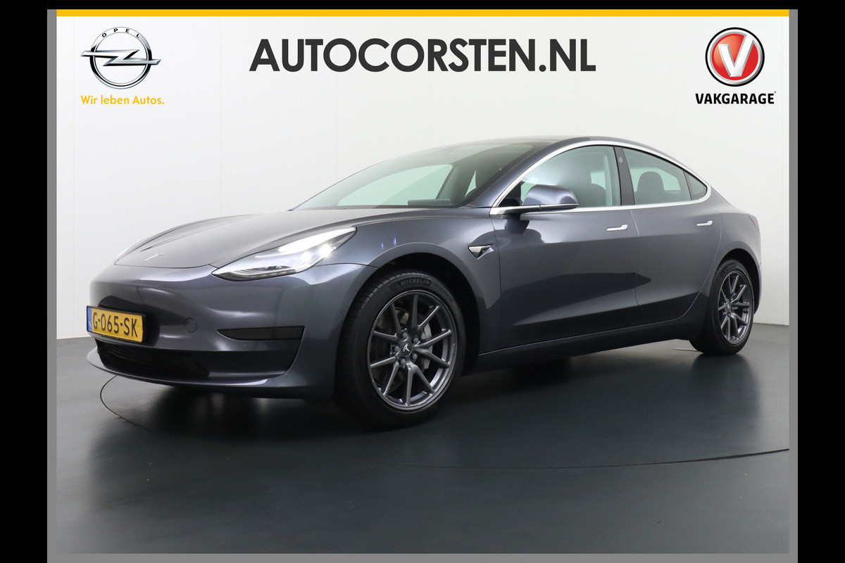 Tesla Model 3 RWD SR+ 60kWh 325PK Lmv 19" AutoPilot Leder PanoDak Adaptive-Cruise Lmv Camera's Elektr.-Stuur+Stoelen+Spiegels+Geheugen+Easy-En Navi LED Comfortstoelen ACC DAB Keyless en Voorverwarmen interieur via App One-Pedal-Drive Origineel Nederlandse auto 1e Eigenaar Garantie Accu/Motor tot 12-12-2027 max 160.000km 1.584kg licht! Tesla Model 3 RWD SR+ 60kWh 325PK Lmv 19" AutoPilot Leder PanoDak Adaptive-Cruise Lmv Camera's Elektr.-Stuur+Stoelen+Spiegels+Geheugen+Easy-En Navi LED Comfortstoelen ACC DAB Keyless en Voorverwarmen interieur via App One-Pedal-Drive Origineel Nederlandse auto 1e Eigenaar Garantie Accu/Motor tot 12-12-2027 max 160.000km 1.584kg licht!