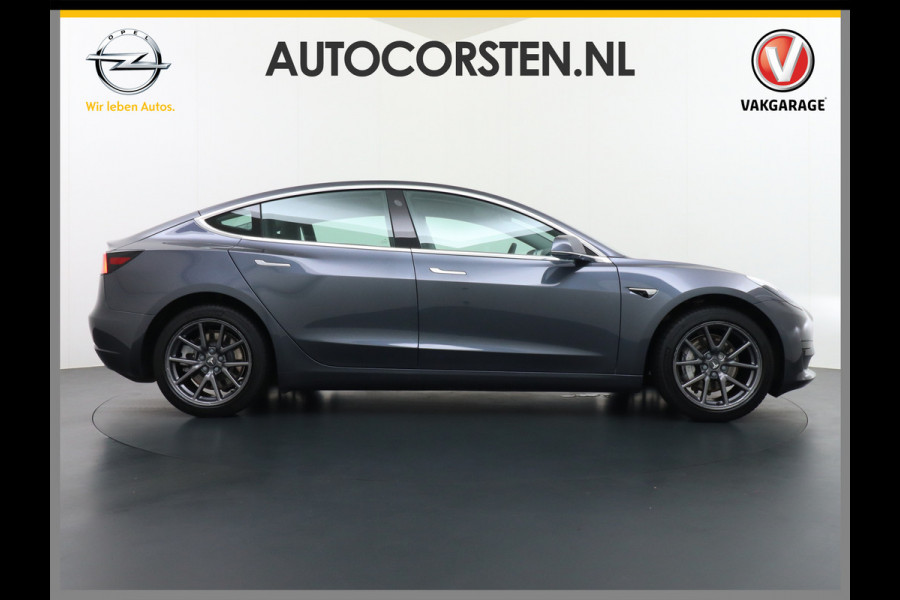 Tesla Model 3 RWD SR+ 60kWh 325PK Lmv 19" AutoPilot Leder PanoDak Adaptive-Cruise Lmv Camera's Elektr.-Stuur+Stoelen+Spiegels+Geheugen+Easy-En Navi LED Comfortstoelen ACC DAB Keyless en Voorverwarmen interieur via App One-Pedal-Drive Origineel Nederlandse auto 1e Eigenaar Garantie Accu/Motor tot 12-12-2027 max 160.000km 1.584kg licht!