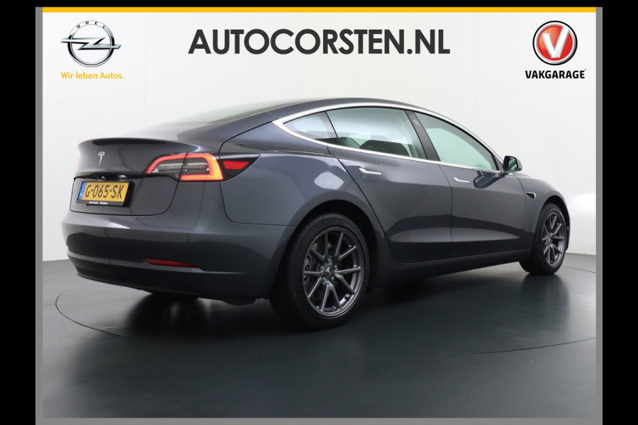 Tesla Model 3 RWD SR+ 60kWh 325PK Lmv 19" AutoPilot Leder PanoDak Adaptive-Cruise Lmv Camera's Elektr.-Stuur+Stoelen+Spiegels+Geheugen+Easy-En Navi LED Comfortstoelen ACC DAB Keyless en Voorverwarmen interieur via App One-Pedal-Drive Origineel Nederlandse auto 1e Eigenaar Garantie Accu/Motor tot 12-12-2027 max 160.000km 1.584kg licht!