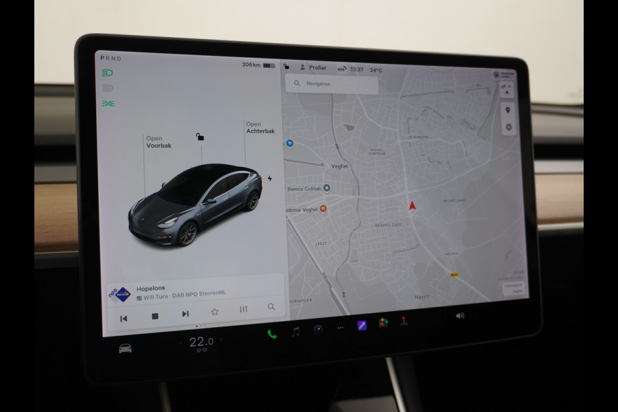 Tesla Model 3 RWD SR+ 60kWh 325PK Lmv 19" AutoPilot Leder PanoDak Adaptive-Cruise Lmv Camera's Elektr.-Stuur+Stoelen+Spiegels+Geheugen+Easy-En Navi LED Comfortstoelen ACC DAB Keyless en Voorverwarmen interieur via App One-Pedal-Drive Origineel Nederlandse auto 1e Eigenaar Garantie Accu/Motor tot 12-12-2027 max 160.000km 1.584kg licht!
