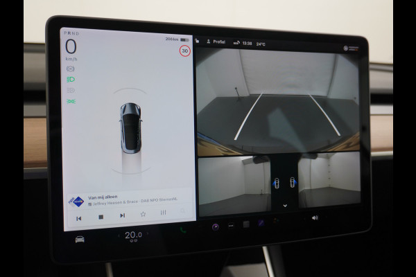 Tesla Model 3 RWD SR+ 60kWh 325PK Lmv 19" AutoPilot Leder PanoDak Adaptive-Cruise Lmv Camera's Elektr.-Stuur+Stoelen+Spiegels+Geheugen+Easy-En Navi LED Comfortstoelen ACC DAB Keyless en Voorverwarmen interieur via App One-Pedal-Drive Origineel Nederlandse auto 1e Eigenaar Garantie Accu/Motor tot 12-12-2027 max 160.000km 1.584kg licht!