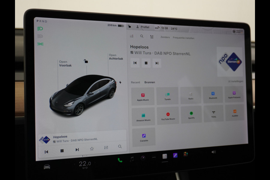 Tesla Model 3 RWD SR+ 60kWh 325PK Lmv 19" AutoPilot Leder PanoDak Adaptive-Cruise Lmv Camera's Elektr.-Stuur+Stoelen+Spiegels+Geheugen+Easy-En Navi LED Comfortstoelen ACC DAB Keyless en Voorverwarmen interieur via App One-Pedal-Drive Origineel Nederlandse auto 1e Eigenaar Garantie Accu/Motor tot 12-12-2027 max 160.000km 1.584kg licht!