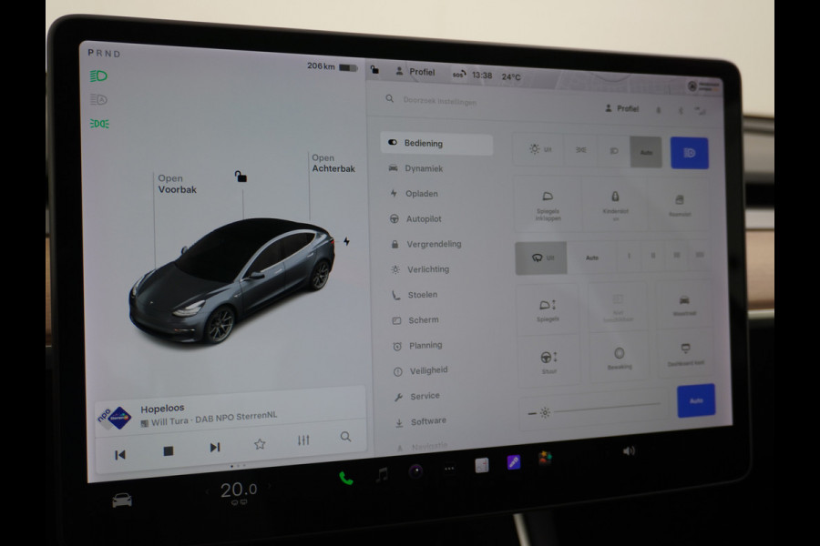 Tesla Model 3 RWD SR+ 60kWh 325PK Lmv 19" AutoPilot Leder PanoDak Adaptive-Cruise Lmv Camera's Elektr.-Stuur+Stoelen+Spiegels+Geheugen+Easy-En Navi LED Comfortstoelen ACC DAB Keyless en Voorverwarmen interieur via App One-Pedal-Drive Origineel Nederlandse auto 1e Eigenaar Garantie Accu/Motor tot 12-12-2027 max 160.000km 1.584kg licht!