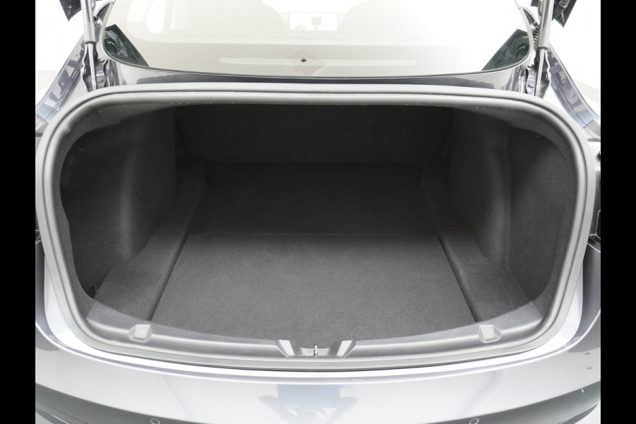 Tesla Model 3 RWD SR+ 60kWh 325PK Lmv 19" AutoPilot Leder PanoDak Adaptive-Cruise Lmv Camera's Elektr.-Stuur+Stoelen+Spiegels+Geheugen+Easy-En Navi LED Comfortstoelen ACC DAB Keyless en Voorverwarmen interieur via App One-Pedal-Drive Origineel Nederlandse auto 1e Eigenaar Garantie Accu/Motor tot 12-12-2027 max 160.000km 1.584kg licht!