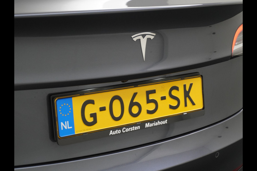 Tesla Model 3 RWD SR+ 60kWh 325PK Lmv 19" AutoPilot Leder PanoDak Adaptive-Cruise Lmv Camera's Elektr.-Stuur+Stoelen+Spiegels+Geheugen+Easy-En Navi LED Comfortstoelen ACC DAB Keyless en Voorverwarmen interieur via App One-Pedal-Drive Origineel Nederlandse auto 1e Eigenaar Garantie Accu/Motor tot 12-12-2027 max 160.000km 1.584kg licht!