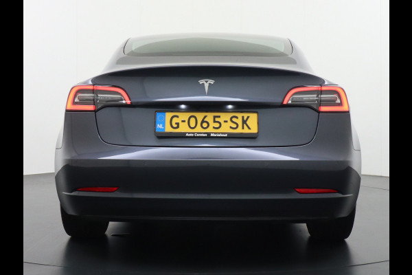 Tesla Model 3 RWD SR+ 60kWh 325PK Lmv 19" AutoPilot Leder PanoDak Adaptive-Cruise Lmv Camera's Elektr.-Stuur+Stoelen+Spiegels+Geheugen+Easy-En Navi LED Comfortstoelen ACC DAB Keyless en Voorverwarmen interieur via App One-Pedal-Drive Origineel Nederlandse auto 1e Eigenaar Garantie Accu/Motor tot 12-12-2027 max 160.000km 1.584kg licht!