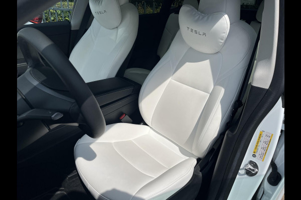Tesla Model Y RWD 58 kWh AUTOPILOT | WIT LEDER | AFNEEMBARE TREKHAAK