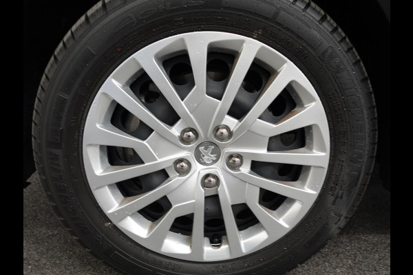 Peugeot Expert 145PK L3 Automaat Airco Cruise Navi Trekhaak Airco Cruise Control Trekhaak Imperiaal