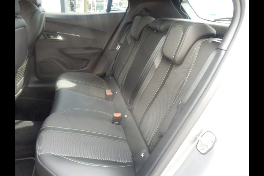 Peugeot 2008 1.2 130PK | Automaat | GT-Line | i-Cockpit | Adap. Cruise |
