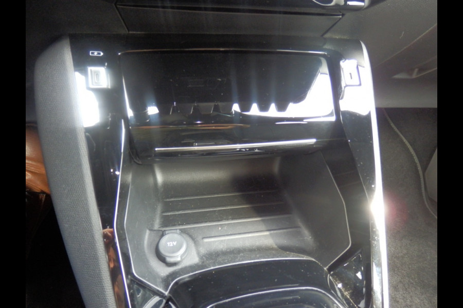 Peugeot 2008 1.2 130PK | Automaat | GT-Line | i-Cockpit | Adap. Cruise |