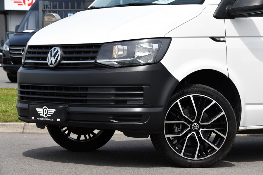 Volkswagen Transporter 2.0 TDI L2H1 Highline Cruise, Multimedia, 150PK, Automaat, trekhaak, Airco, LM Velg, Uniek!