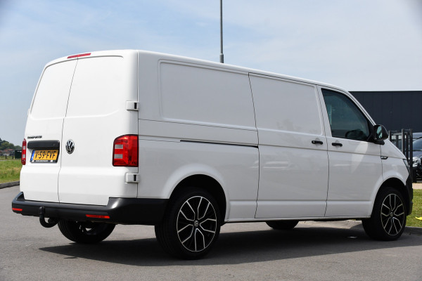 Volkswagen Transporter 2.0 TDI L2H1 Highline Cruise, Multimedia, 150PK, Automaat, trekhaak, Airco, LM Velg, Uniek!