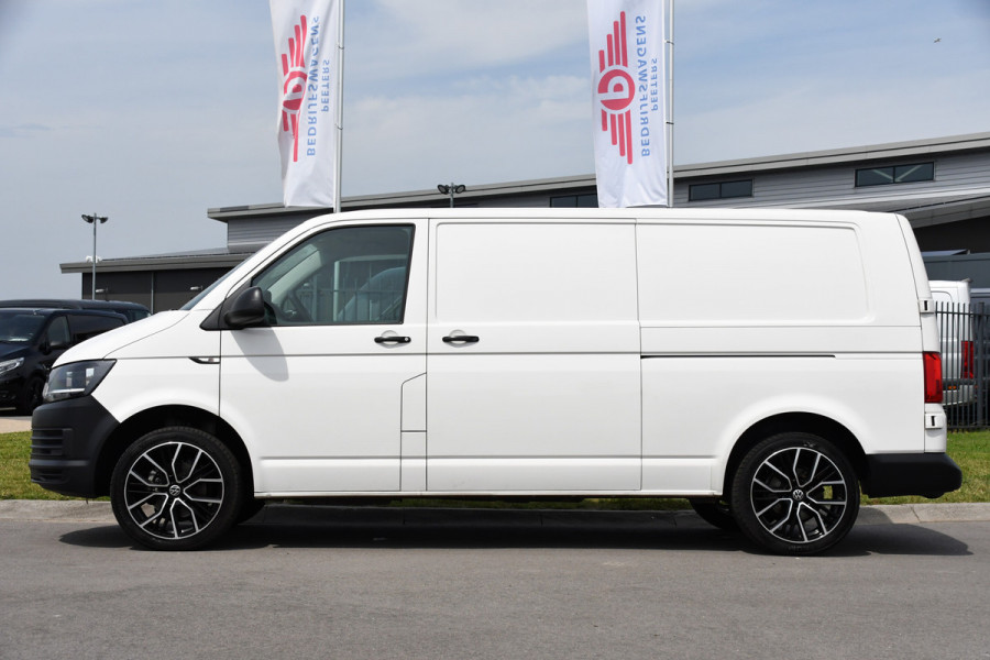 Volkswagen Transporter 2.0 TDI L2H1 Highline Cruise, Multimedia, 150PK, Automaat, trekhaak, Airco, LM Velg, Uniek!