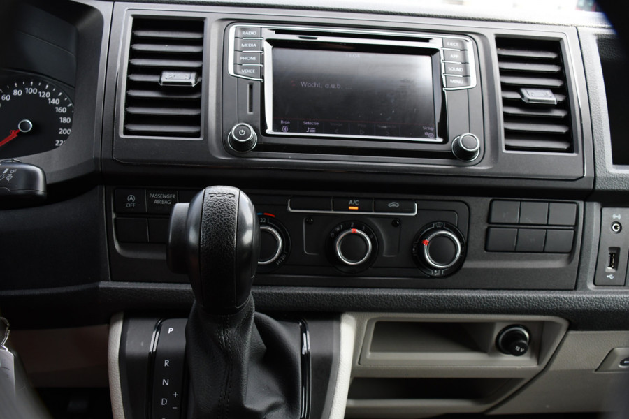 Volkswagen Transporter 2.0 TDI L2H1 Highline Cruise, Multimedia, 150PK, Automaat, trekhaak, Airco, LM Velg, Uniek!