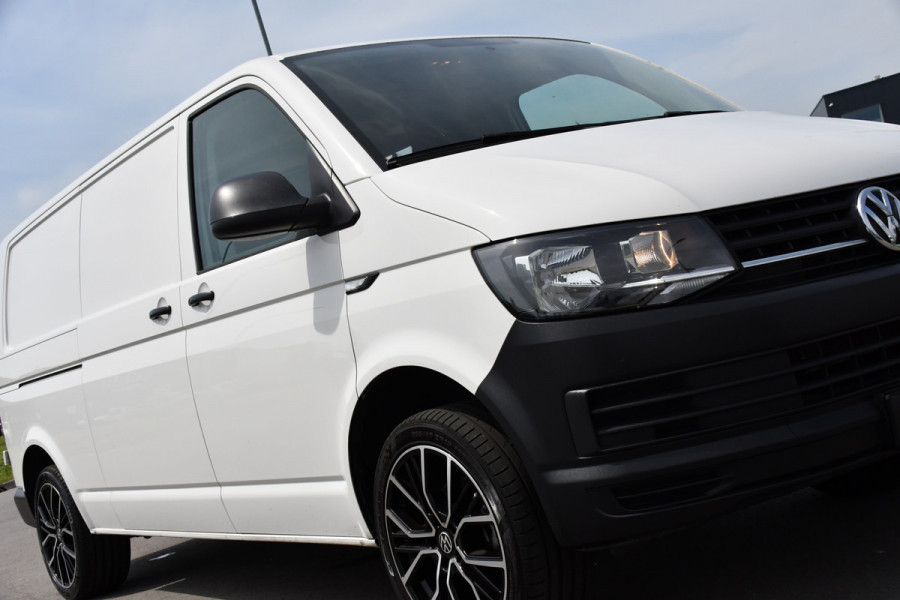 Volkswagen Transporter 2.0 TDI L2H1 Highline Cruise, Multimedia, 150PK, Automaat, trekhaak, Airco, LM Velg, Uniek!