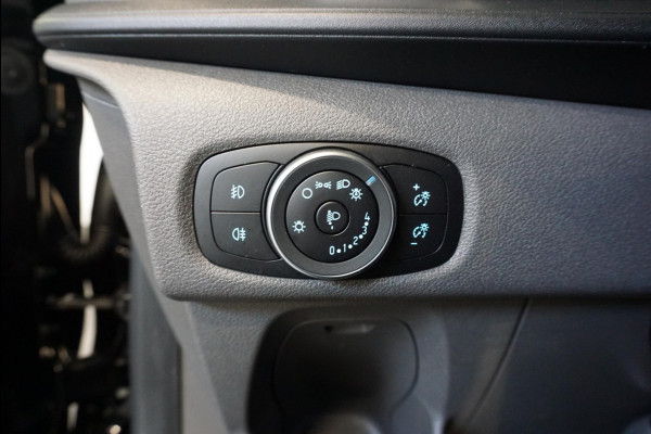 Ford Transit Custom 300 2.0 TDCI L2H1 Limited Dubbele cabine Aut. Navi| Airco| 2 Schuifdeuren | Trekhaak| PDC| Carplay| DAB|