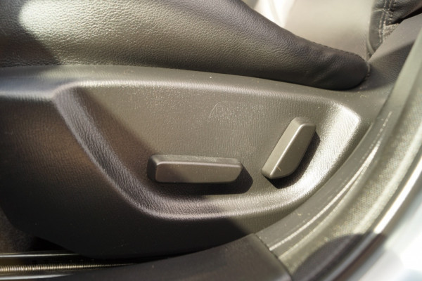 Mazda 3 2.0 SkyActiv 120pk GT-M -LEER-HUD-CAM-NAVI-PDC-