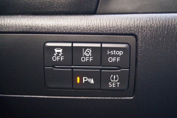 Mazda 3 2.0 SkyActiv 120pk GT-M -LEER-HUD-CAM-NAVI-PDC-