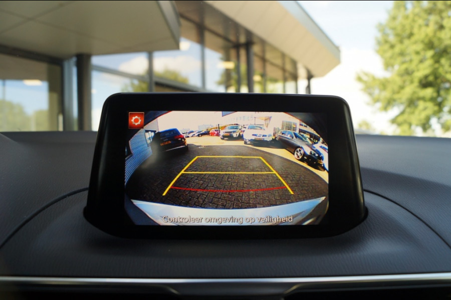 Mazda 3 2.0 SkyActiv 120pk GT-M -LEER-HUD-CAM-NAVI-PDC-