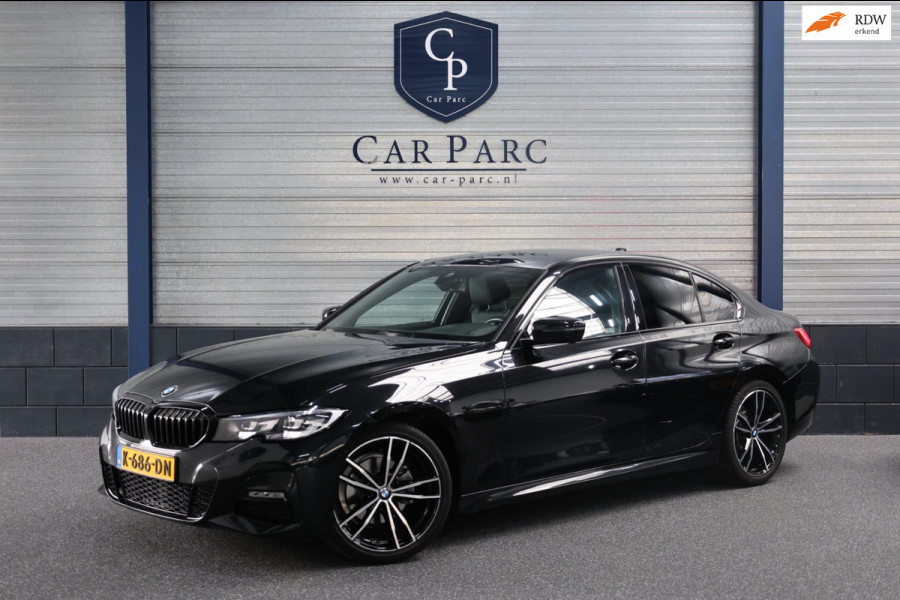 BMW 3-serie 320i xDrive M-Sport LED/VIRTUAL/SFEER/HALF LEDER+S.VERWAMRING/19" LMV/PDC/CRUISE/ECC/12 MND GARANTIE!