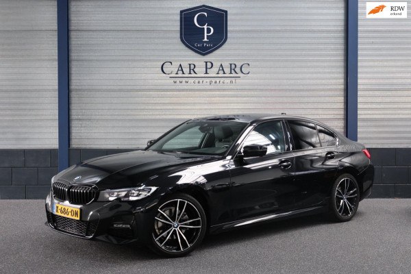 BMW 3-serie 320i xDrive M-Sport LED/VIRTUAL/SFEER/HALF LEDER+S.VERWAMRING/19" LMV/PDC/CRUISE/ECC/12 MND GARANTIE!