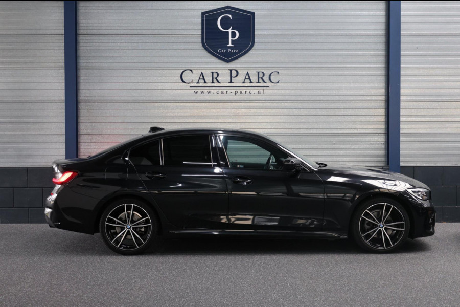 BMW 3-serie 320i xDrive M-Sport LED/VIRTUAL/SFEER/HALF LEDER+S.VERWAMRING/19" LMV/PDC/CRUISE/ECC/12 MND GARANTIE!