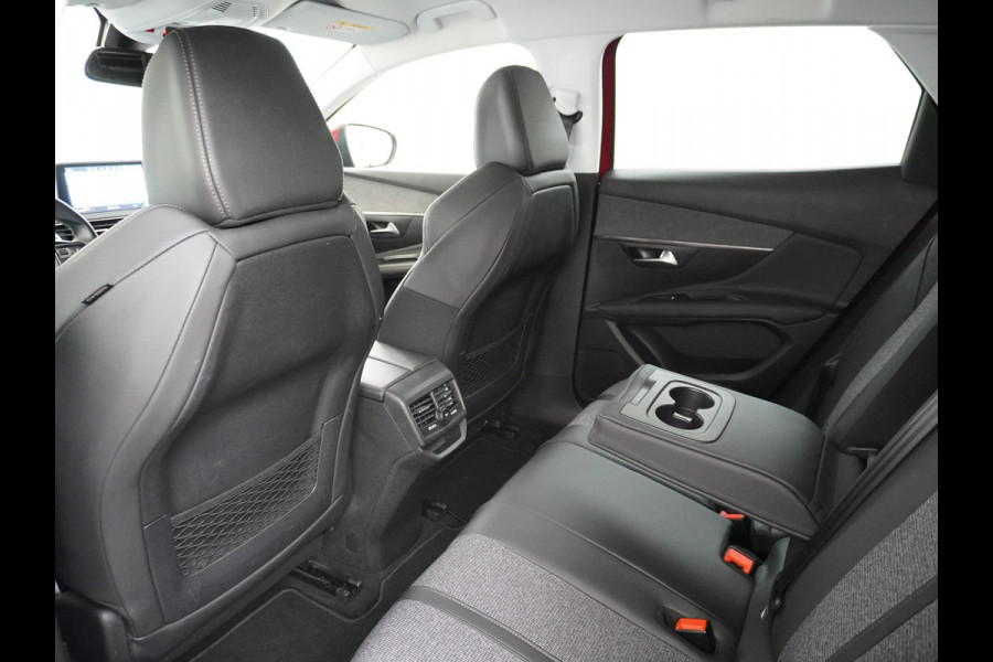 Peugeot 3008 T131PK AUT-8 Elek.Stoel+Memory+Verwarmd Trekhaak Navi Cruise Apple Carplay Android 19" Ecc 360°Camera PDC Elek.Achterklep DAB Co Led Keyless Lane Departure Privacy Glas Regen-Lichtsensor Draadloze lader Pack City Bluetooth Nieuwprijs €39.459,- Origineel Nederlandse Auto Riem vervangen !