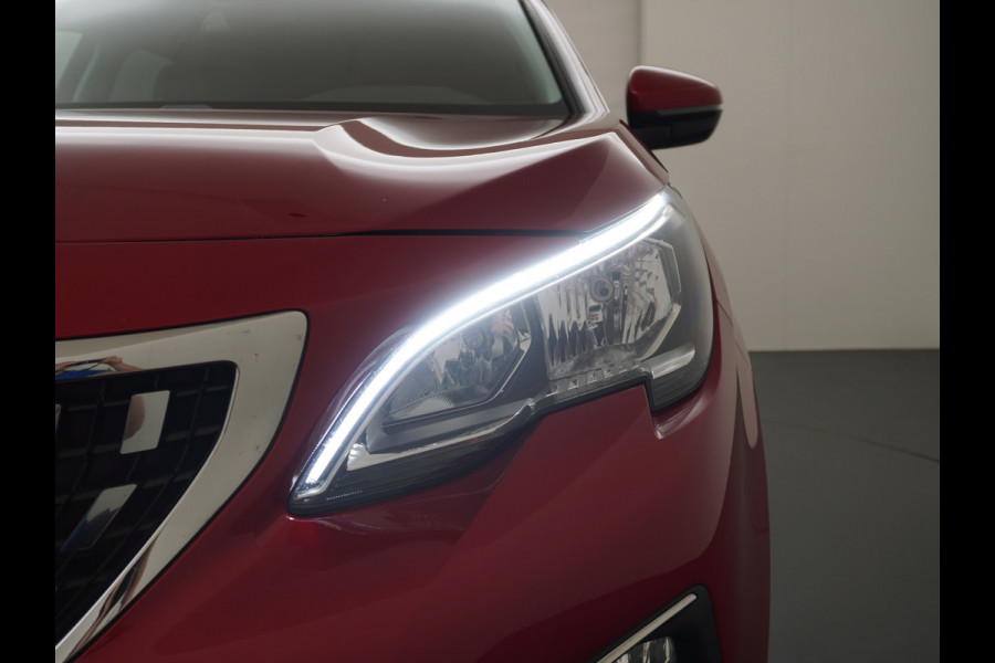 Peugeot 3008 T131PK AUT-8 Elek.Stoel+Memory+Verwarmd Trekhaak Navi Cruise Apple Carplay Android 19" Ecc 360°Camera PDC Elek.Achterklep DAB Co Led Keyless Lane Departure Privacy Glas Regen-Lichtsensor Draadloze lader Pack City Bluetooth Nieuwprijs €39.459,- Origineel Nederlandse Auto Riem vervangen !