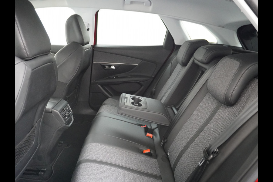 Peugeot 3008 T131PK AUT-8 Elek.Stoel+Memory+Verwarmd Trekhaak Navi Cruise Apple Carplay Android 19" Ecc 360°Camera PDC Elek.Achterklep DAB Co Led Keyless Lane Departure Privacy Glas Regen-Lichtsensor Draadloze lader Pack City Bluetooth Nieuwprijs €39.459,- Origineel Nederlandse Auto Riem vervangen !