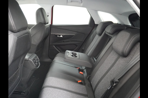 Peugeot 3008 T131PK AUT-8 Elek.Stoel+Memory+Verwarmd Trekhaak Navi Cruise Apple Carplay Android 19" Ecc 360°Camera PDC Elek.Achterklep DAB Co Led Keyless Lane Departure Privacy Glas Regen-Lichtsensor Draadloze lader Pack City Bluetooth Nieuwprijs €39.459,- Origineel Nederlandse Auto Riem vervangen !