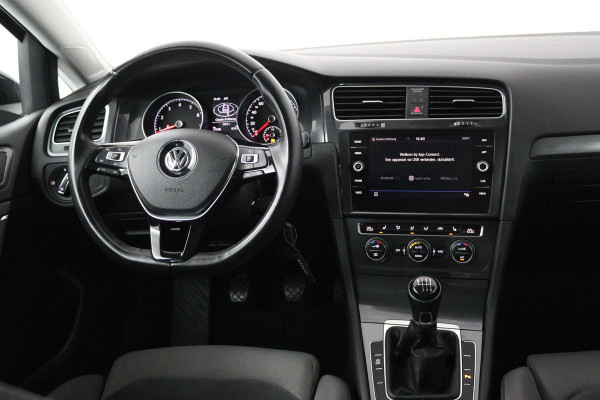 Volkswagen Golf 1.5 TSI Highline Business R (NAVIGATIE, LED, STOELVERWARMING, CLIMA, PARKEERSENSOREN)