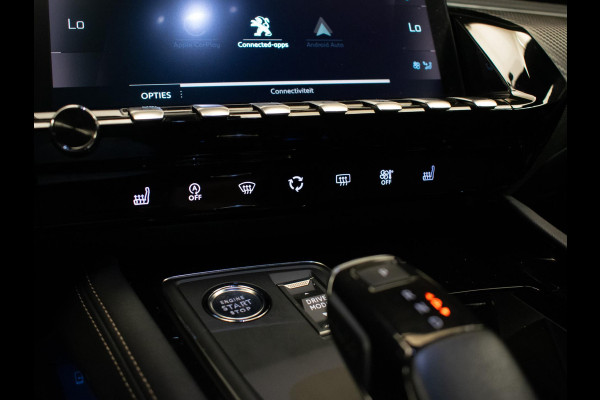 Peugeot 508 1.2 PureTech GT (PANORAMADAK,APPLE CARPLAY,NAVI,STOELVERWARMING,SFEERVERLICHTING,CAMERA,3D VIEW,XENON,PDC,BLACK PACK)