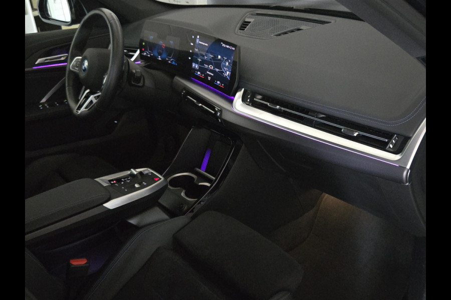 BMW X1 xDrive25e M SPORT | KEYLESS ENTRY | CAMERA | STOELVERWARMING | APPLE CARPLAY |