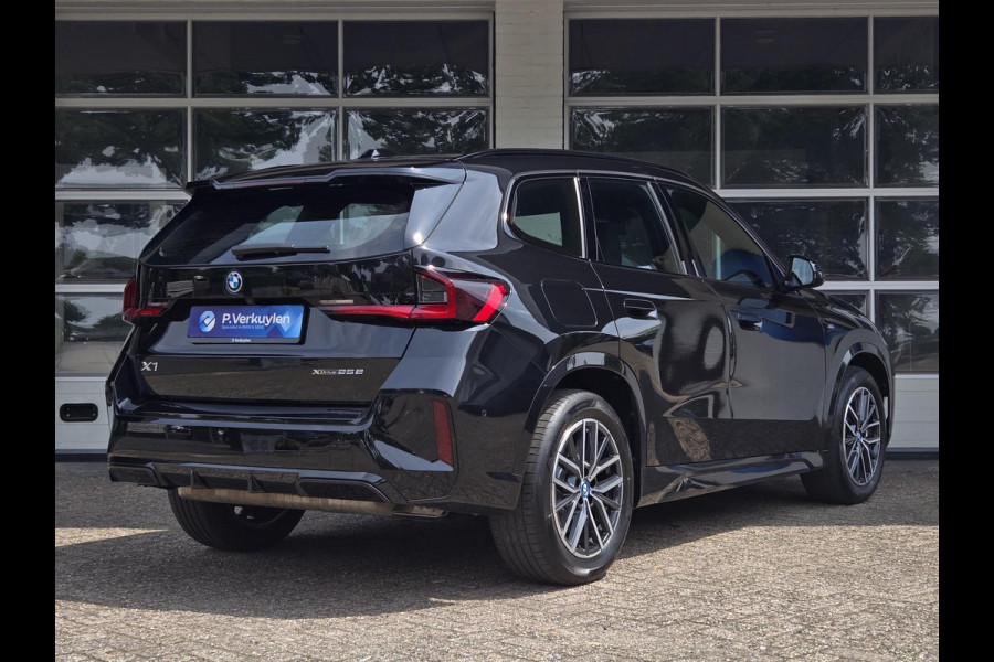 BMW X1 xDrive25e M SPORT | KEYLESS ENTRY | CAMERA | STOELVERWARMING | APPLE CARPLAY |