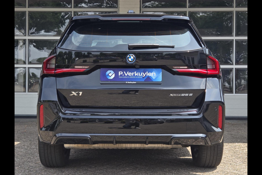 BMW X1 xDrive25e M SPORT | KEYLESS ENTRY | CAMERA | STOELVERWARMING | APPLE CARPLAY |