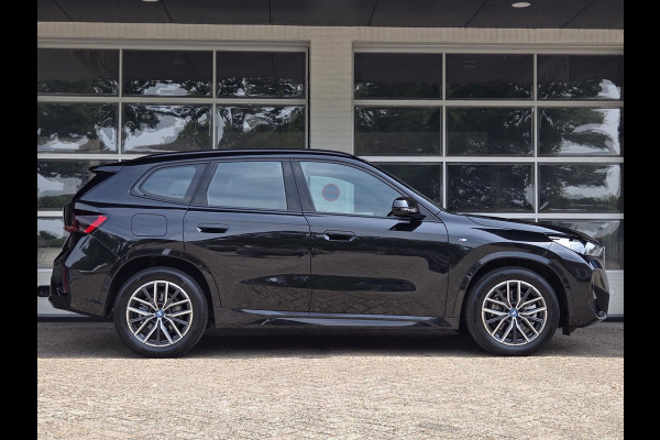 BMW X1 xDrive25e M SPORT | KEYLESS ENTRY | CAMERA | STOELVERWARMING | APPLE CARPLAY |