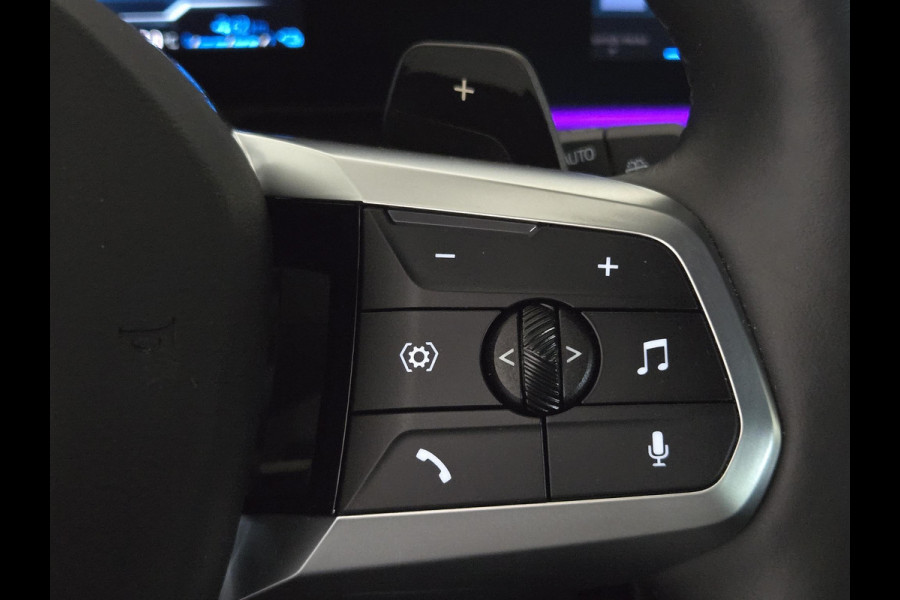 BMW X1 xDrive25e M SPORT | KEYLESS ENTRY | CAMERA | STOELVERWARMING | APPLE CARPLAY |