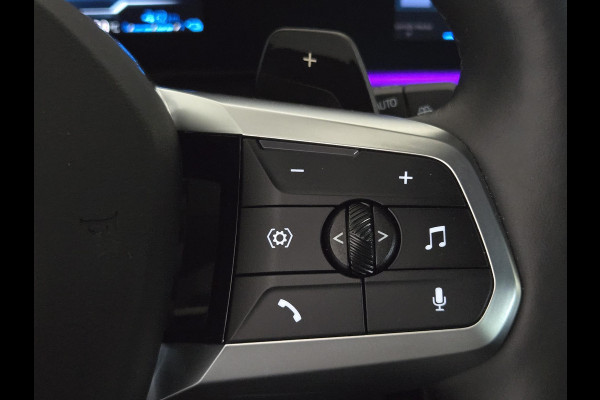 BMW X1 xDrive25e M SPORT | KEYLESS ENTRY | CAMERA | STOELVERWARMING | APPLE CARPLAY |