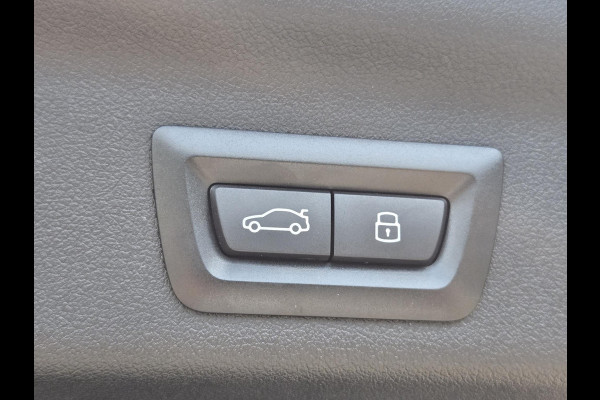 BMW X1 xDrive25e M SPORT | KEYLESS ENTRY | CAMERA | STOELVERWARMING | APPLE CARPLAY |