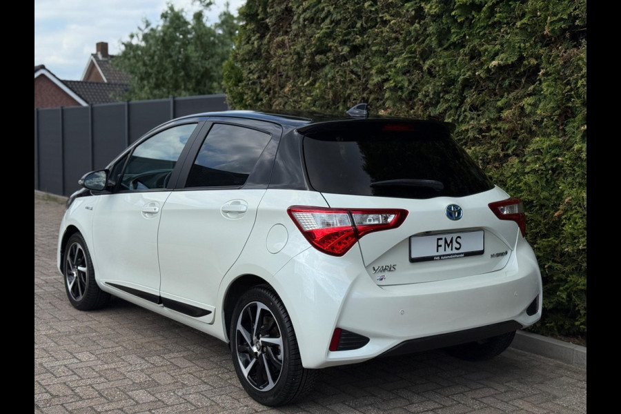 Toyota Yaris 1.5 Hybrid Bi-Tone CarPlay Camera