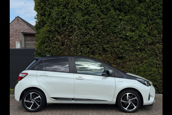 Toyota Yaris 1.5 Hybrid Bi-Tone CarPlay Camera