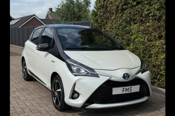 Toyota Yaris 1.5 Hybrid Bi-Tone CarPlay Camera