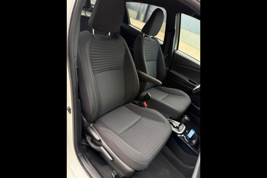 Toyota Yaris 1.5 Hybrid Bi-Tone CarPlay Camera