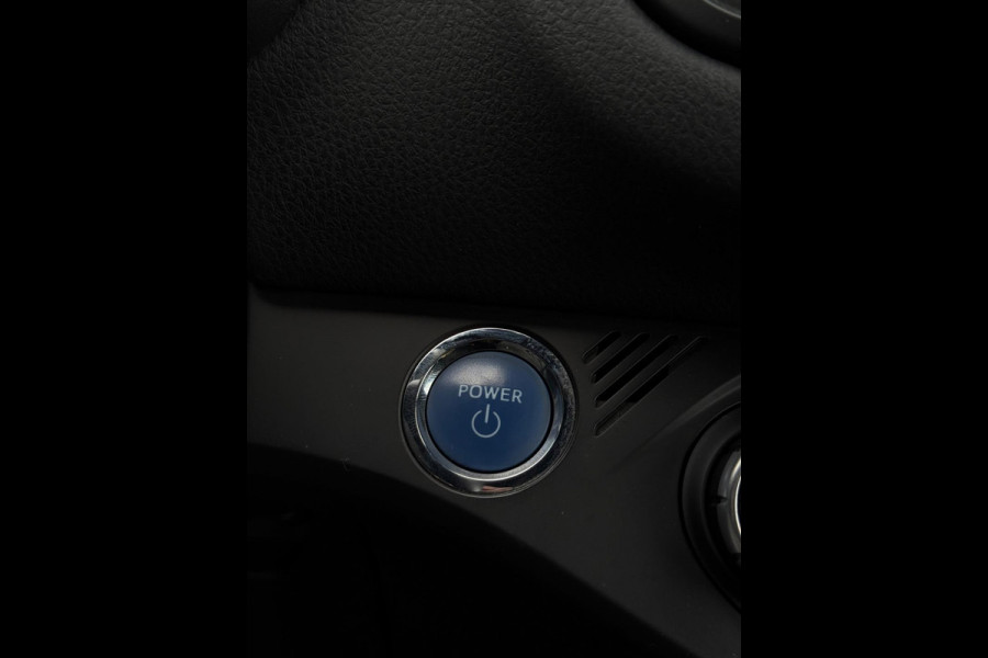 Toyota Yaris 1.5 Hybrid Bi-Tone CarPlay Camera