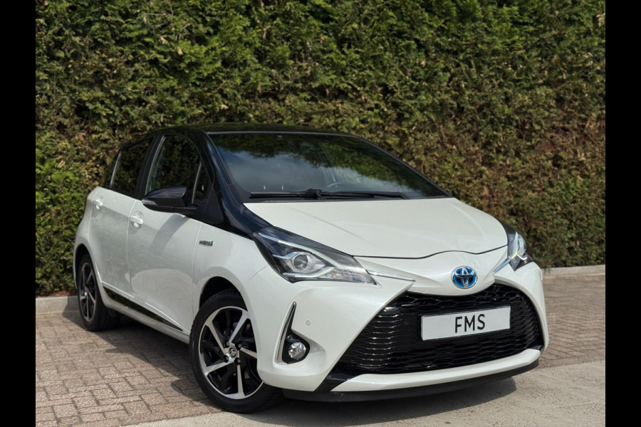 Toyota Yaris 1.5 Hybrid Bi-Tone CarPlay Camera