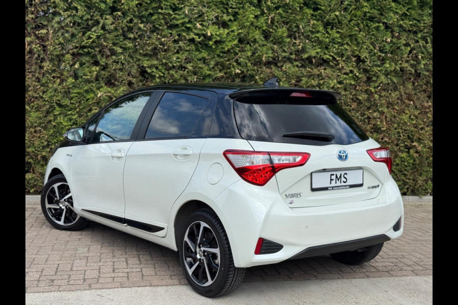 Toyota Yaris 1.5 Hybrid Bi-Tone CarPlay Camera