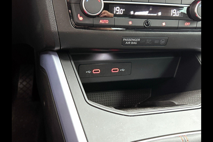 Seat Arona 1.0 115pk TSI FR CARPLAY STOELVERWARMING NAVI