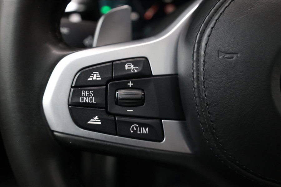 BMW 5 Serie 530e iPerformance M-Sport LED/VIRTUAL/SFEER/PANO/LEER+S.VERWARMING+MEMORY/LMV/CAM/CRUISE/ECC/12 MND GARANTIE!